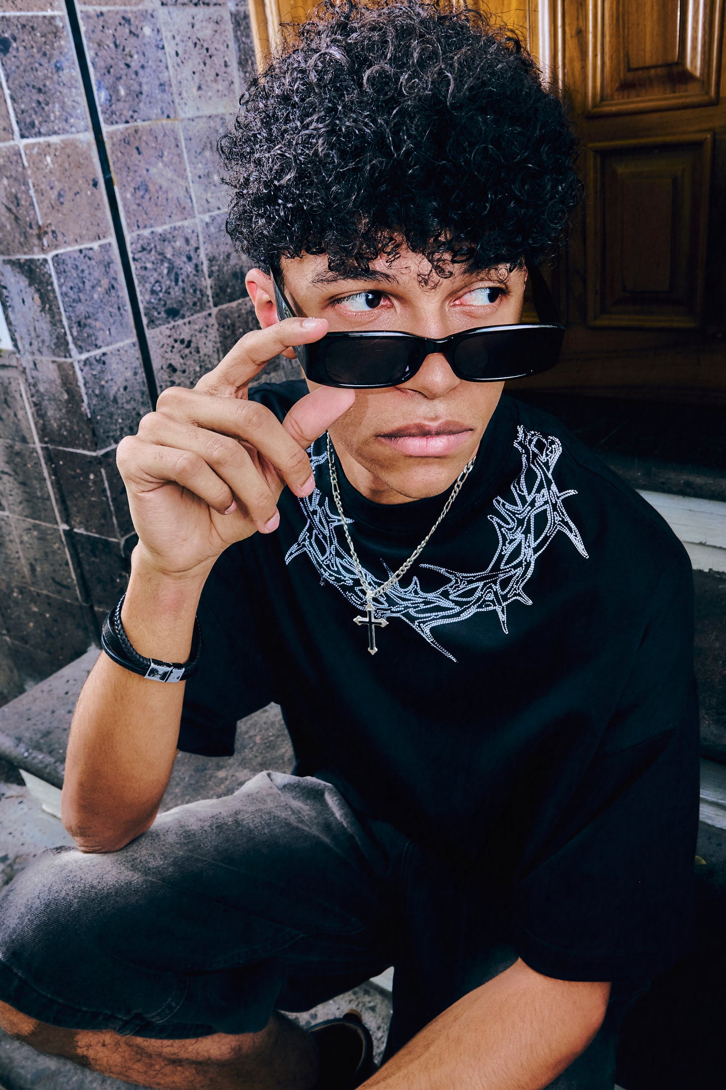 Playera Spine Crown Black
