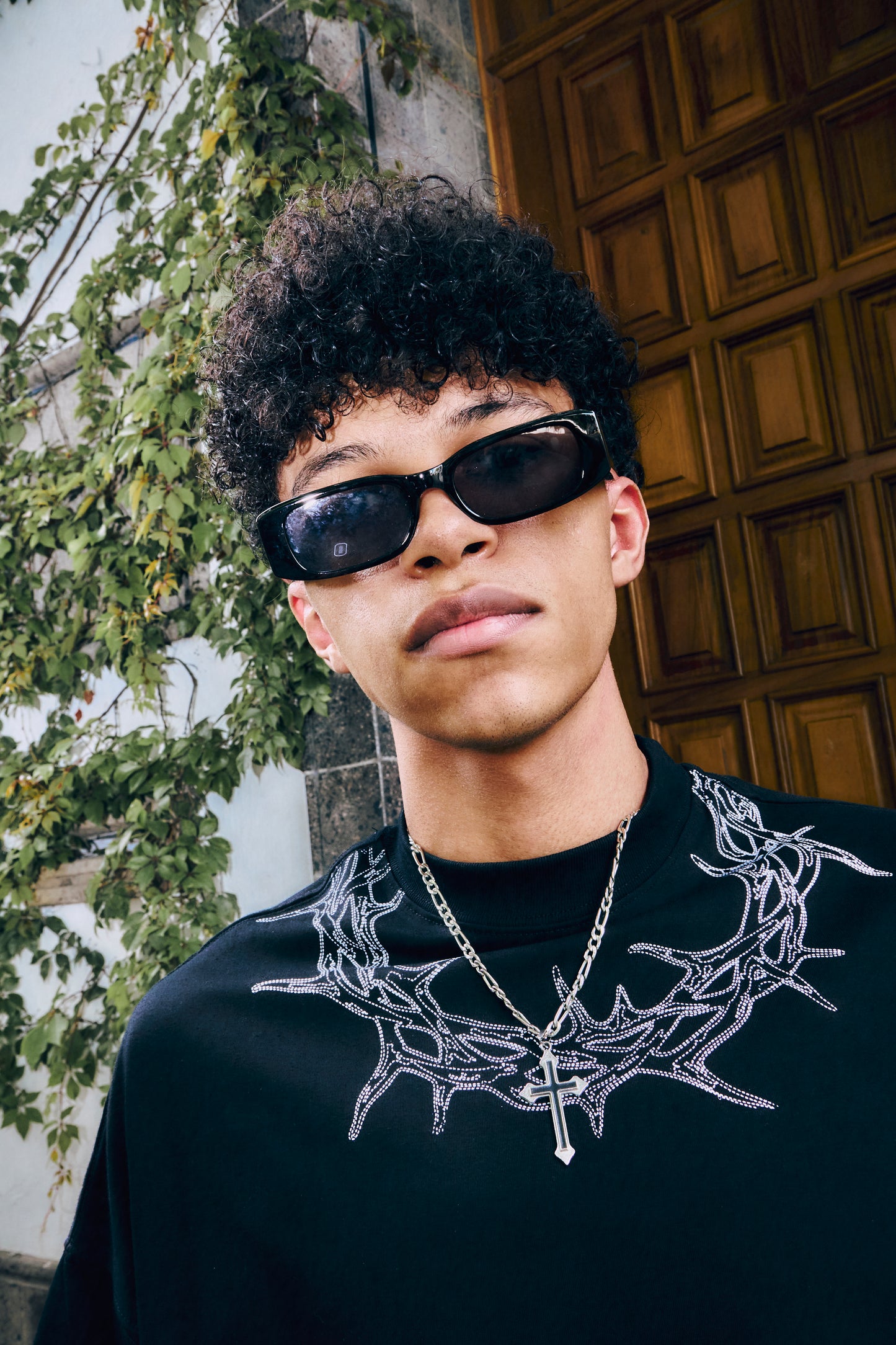 Playera Spine Crown Black